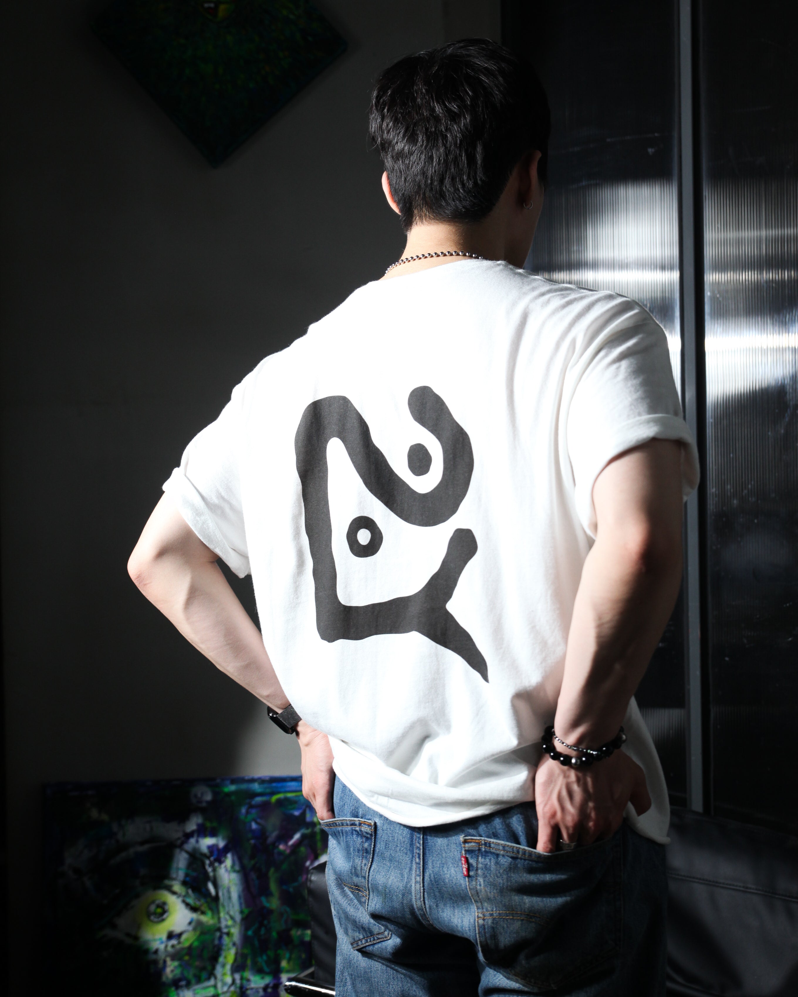 [Goodnight, puff] white tee