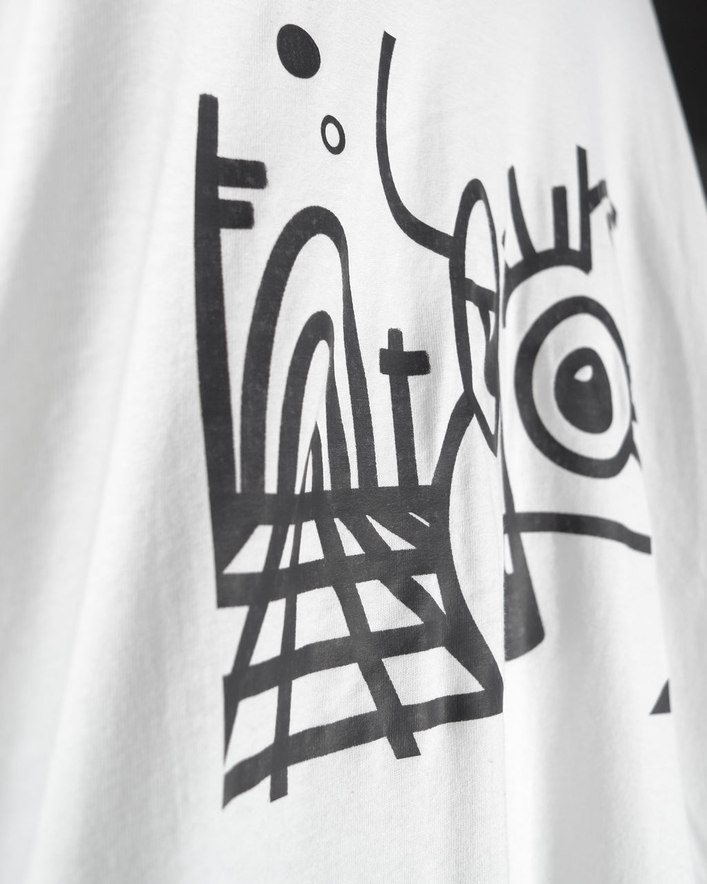 [Yin-Yang With Teeth] tee