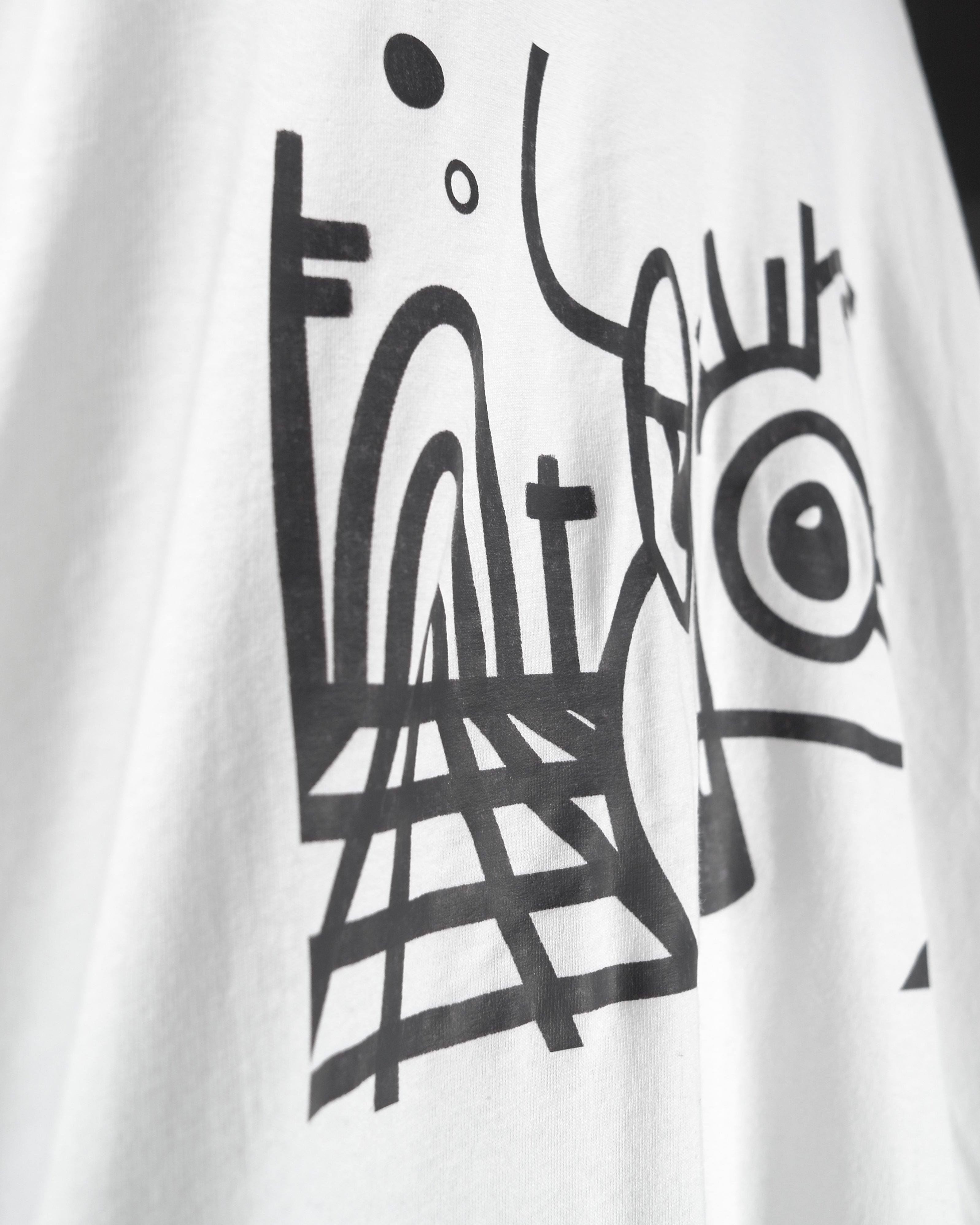 [Yin-Yang With Teeth] tee