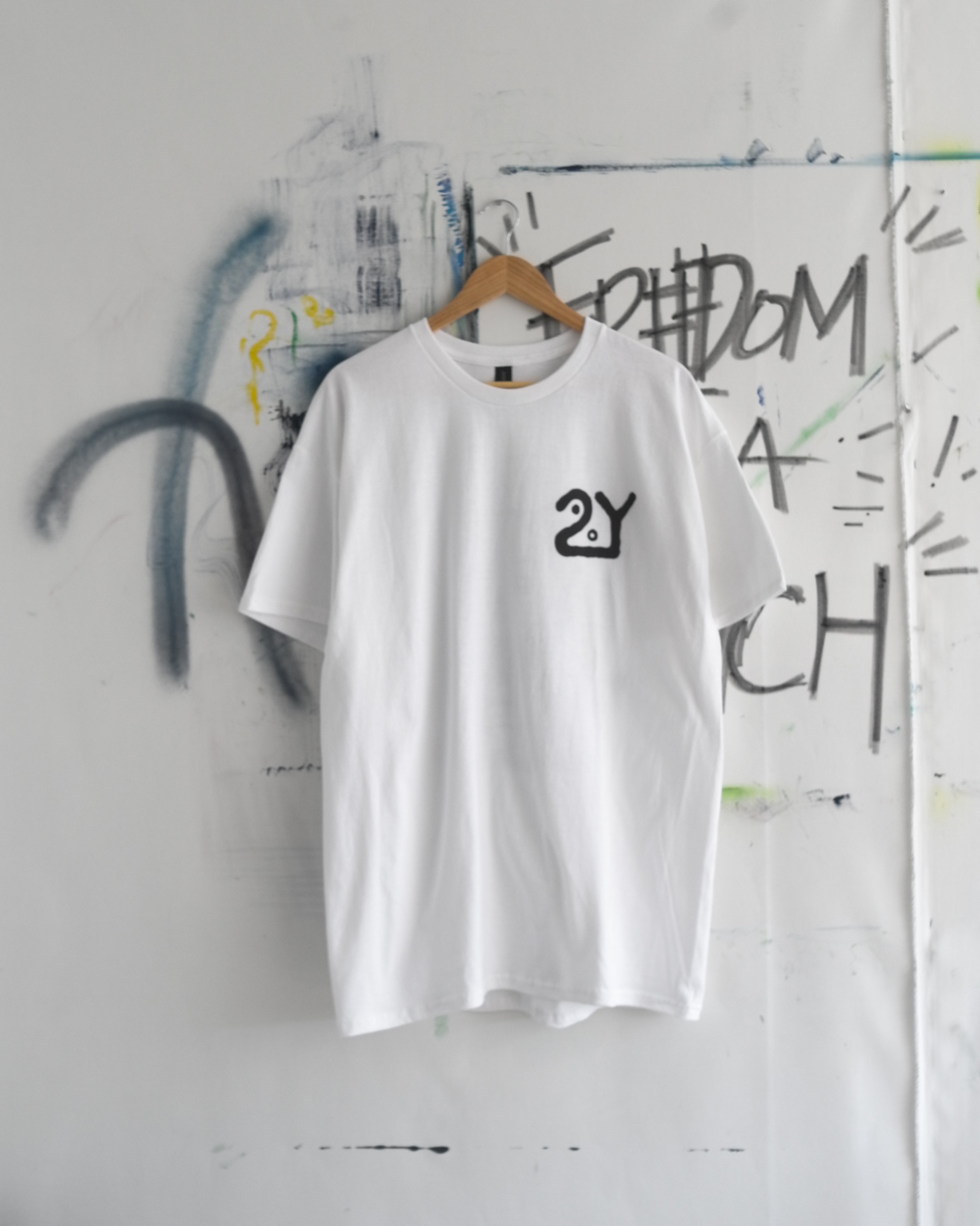 [Hi...] tee