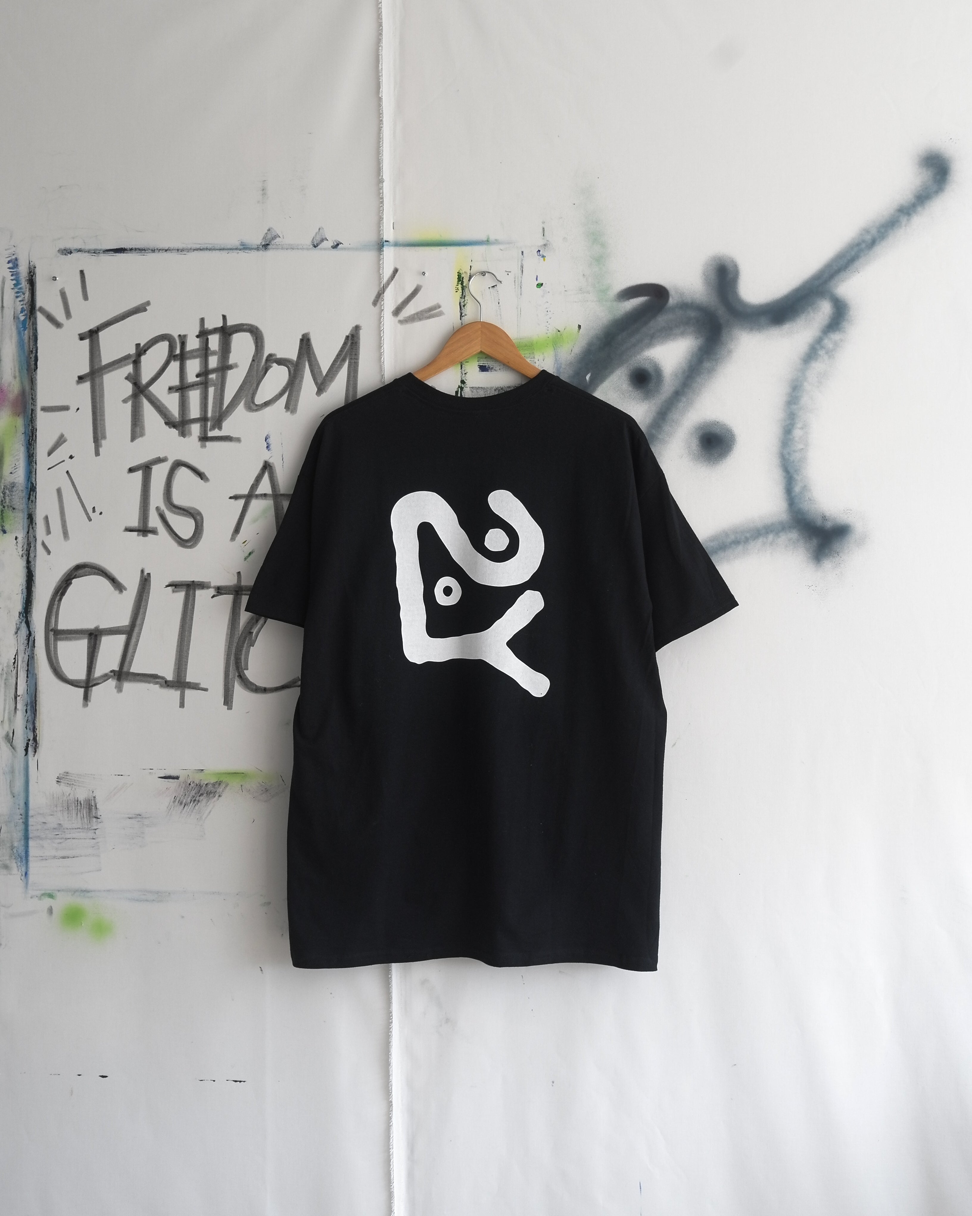 [Goodnight, puff] black tee