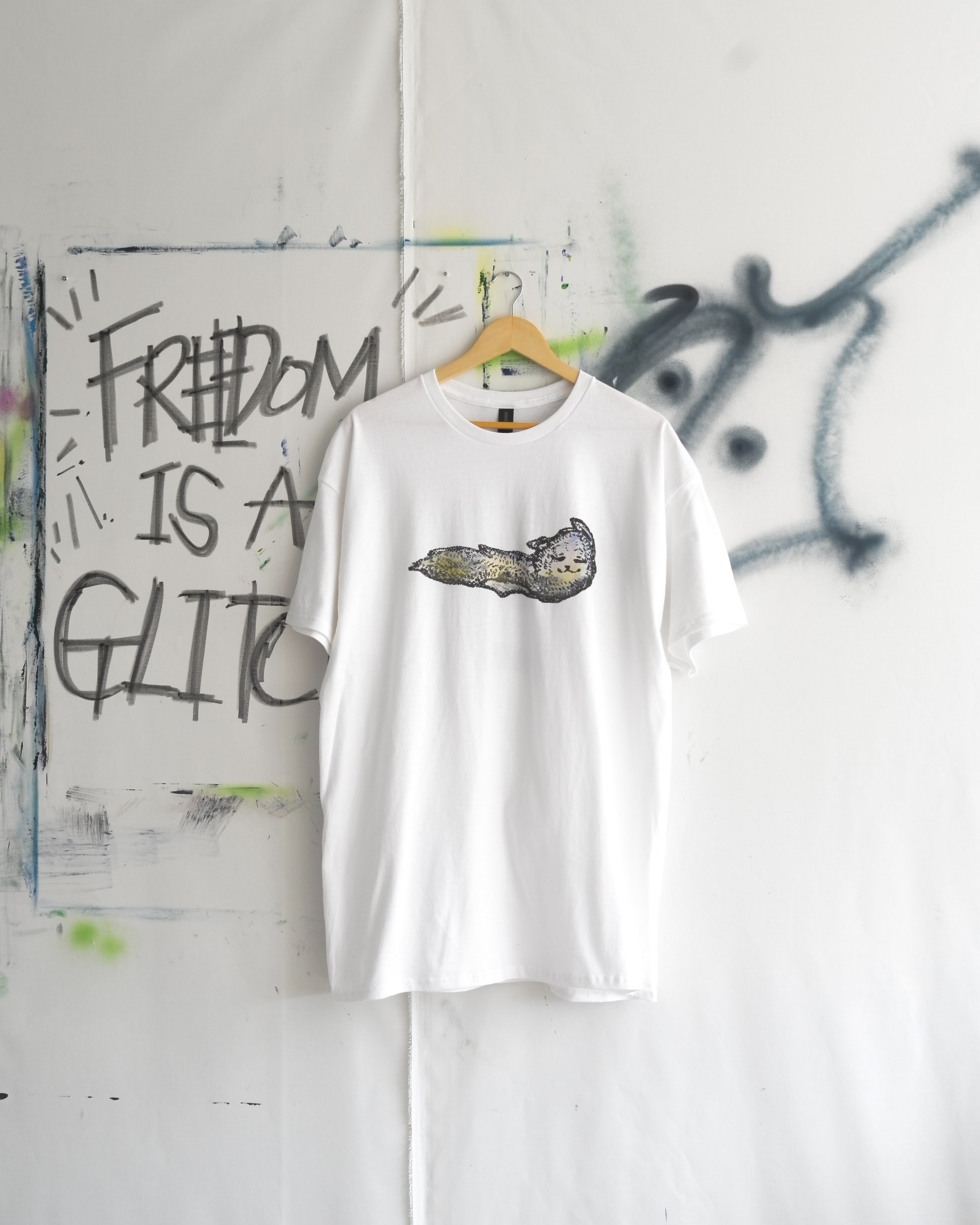 [Goodnight, puff] white tee